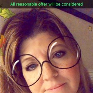 📌 Gently used, new, vintage. Enjoy browsing.